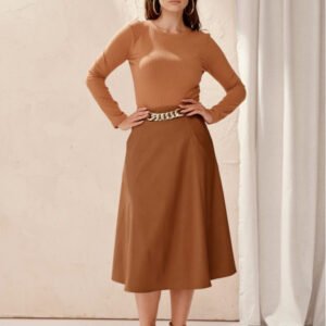 Fusta clos camel cu lant decorativ