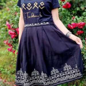 Fusta neagra cu broderie Xenia 4