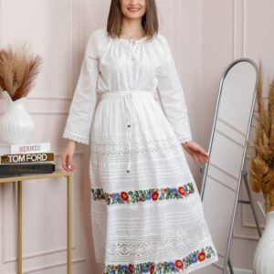 Fusta traditionala alba cu broderie florala multicolora Silvana