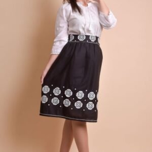 Fusta traditionala neagra cu broderie florala alba Eva 01