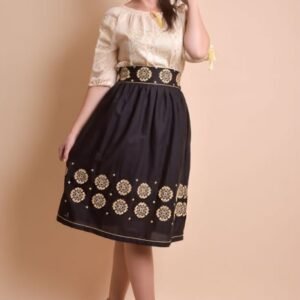 Fusta traditionala neagra cu broderie florala crem Eva 02