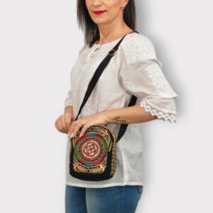 Geanta brodata traditional 2