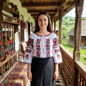 Ie Traditionala Alexandra 47