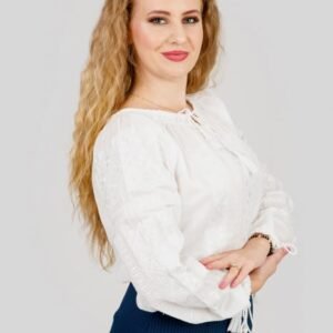 Ie traditionala alba cu motiv floral alb Milena 02