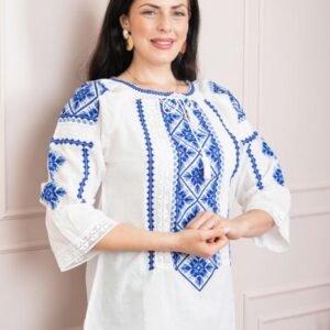 Ie traditionala alba cu motiv floral albastru Martina 01