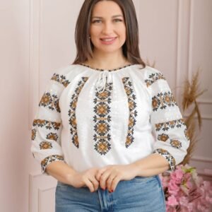 Ie traditionala alba cu motiv floral maro Ivona