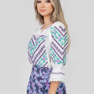Ie traditionala alba cu motiv floral mov Ariana