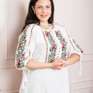 Ie traditionala alba cu motiv floral multicolor Andreea - maneca scurta