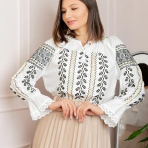 Ie traditionala alba cu motiv floral negru Iulica 02