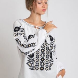 Ie traditionala alba cu motiv floral negru Minerva