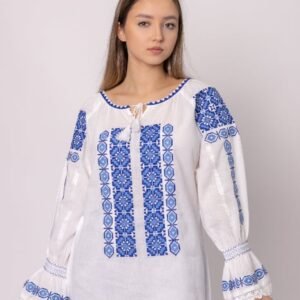 Ie traditionala alba cu motiv geometric albastru Costina 03