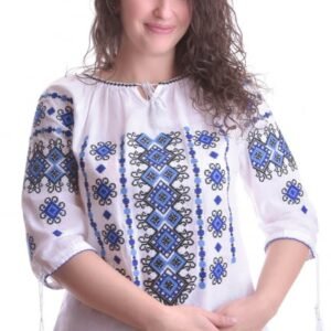 Ie traditionala alba cu motiv geometric albastru Dorina 02