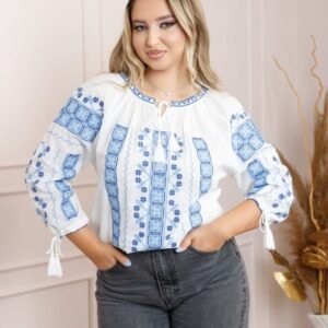 Ie traditionala alba cu motiv geometric albastru Petra 04