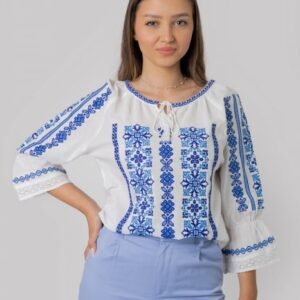 Ie traditionala alba cu motiv geometric albastru Sara 02