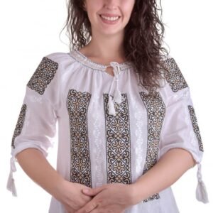 Ie traditionala alba cu motiv geometric crem Silvia 03