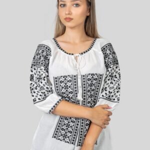Ie traditionala alba cu motiv geometric negru Ariadna