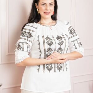 Ie traditionala alba cu motiv geometric negru Constantina