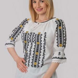 Ie traditionala alba cu motiv geometric negru Dominica 02