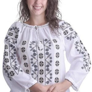 Ie traditionala alba cu motiv geometric negru Petra 01