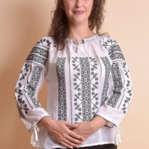Ie traditionala alba cu motiv geometric negru Petra 03 - maneca lunga