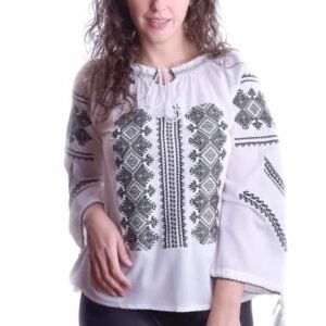 Ie traditionala alba cu motiv geometric negru Smaranda 03
