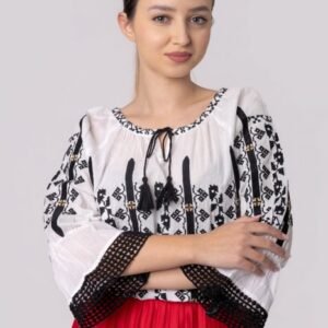 Ie traditionala alba cu motiv geometric negru Viviana 02
