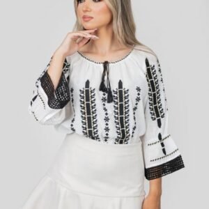 Ie traditionala alba cu motiv geometric negru Viviana 03