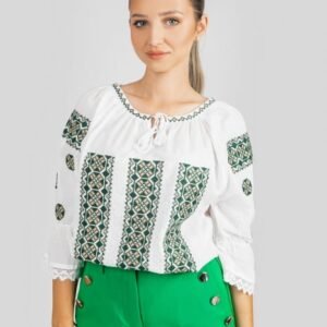Ie traditionala alba cu motiv geometric verde Agapia