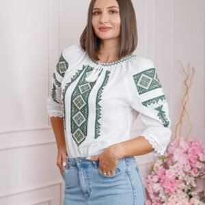 Ie traditionala alba cu motiv geometric verde Constanta 02 - maneca scurta