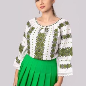 Ie traditionala alba cu motiv geometric verde Ernestina 02
