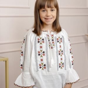 Ie traditionala alba pentru fetite cu motiv floral multicolor Romanita