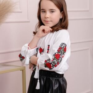 Ie traditionala alba pentru fetite cu motiv floral rosu Iunia