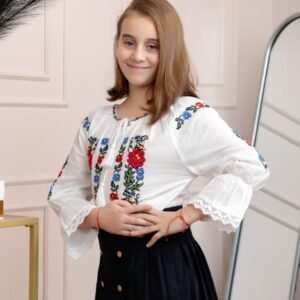 Ie traditionala alba pentru fetite cu motiv floral tricolor Adelina