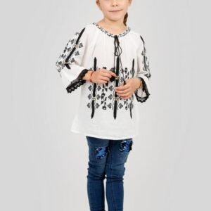 Ie traditionala alba pentru fetite cu motiv geometric negru Viviana
