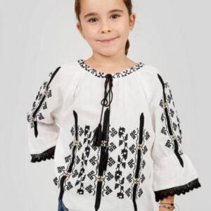 Ie traditionala alba pentru fetite cu motiv geometric negru Viviana