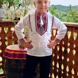 Ie traditionala baieti Vivian
