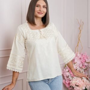 Ie traditionala crem cu motiv geometric auriu Ava 04