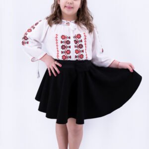 Ie traditionala fetite Alda