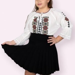 Ie traditionala fetite Amber