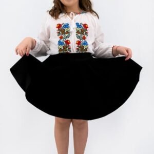 Ie traditionala fetite Dorina
