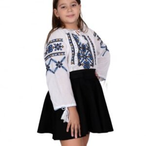 Ie traditionala fetite Filipa