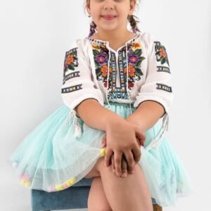 Ie traditionala fetite Ianina 3