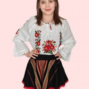 Ie traditionala fetite Jenica
