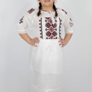 Ie traditionala fetite Letitia 2