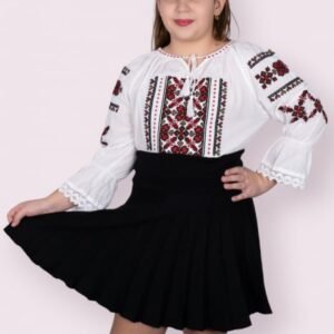 Ie traditionala fetite Melisa 3