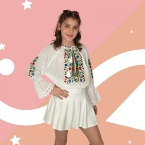 Ie traditionala fetite Silvia 2