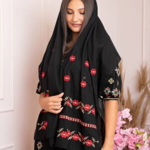 Marama traditionala neagra cu broderie florala rosie Amina 01