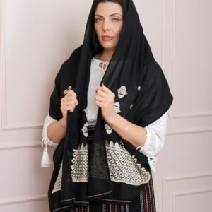 Marama traditionala neagra cu broderie geometrica aurie Melania 01