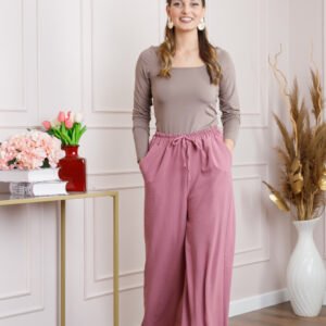 Pantaloni largi roz pudrat cu snur in talie
