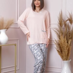 Pijama dama Mandy plus size cu bluza crem si pantaloni cu imprimeu